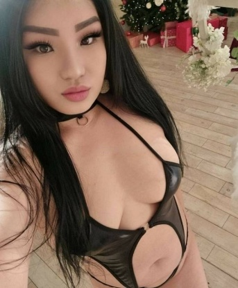 Изысканная блондинка с шаловливыми глазами и стройной фигурой готова исполнить твои самые смелые желания. Жду в гости щедрого и искреннего мужчину! 128, 36 лет